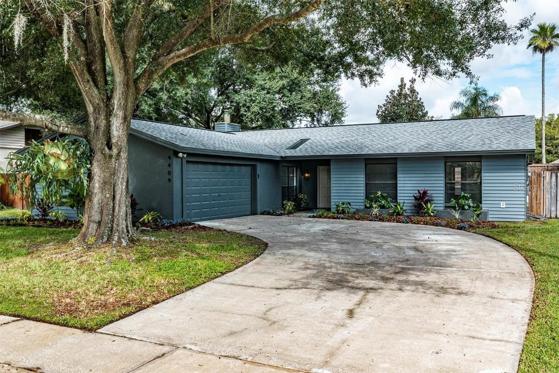 4409 Akita Dr., Tampa, FL 33624