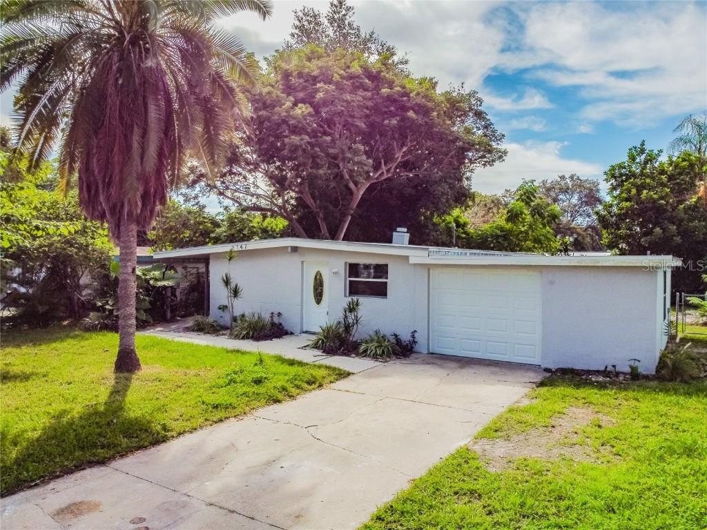 2147 Alemanda Dr., Clearwater, FL 33764