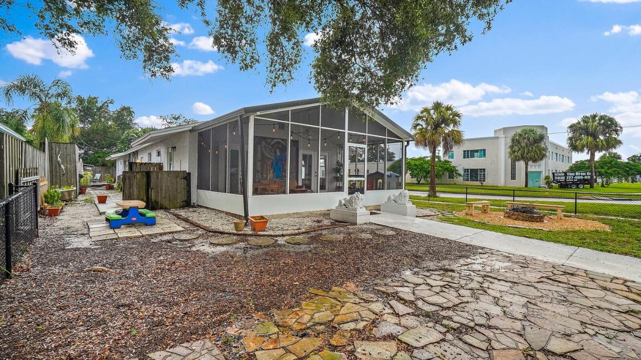 1501 Beach Dr., St Petersburg, FL 33701