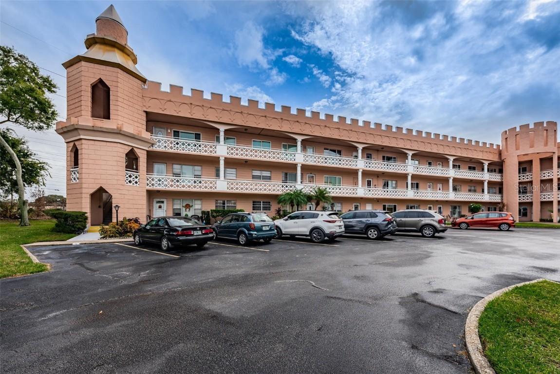 2457 Ecuadorian Way #69, Clearwater, FL 33763