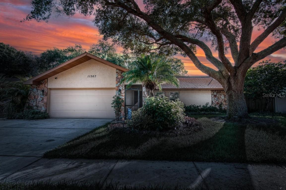 11367 93rd St., Largo, FL 33773