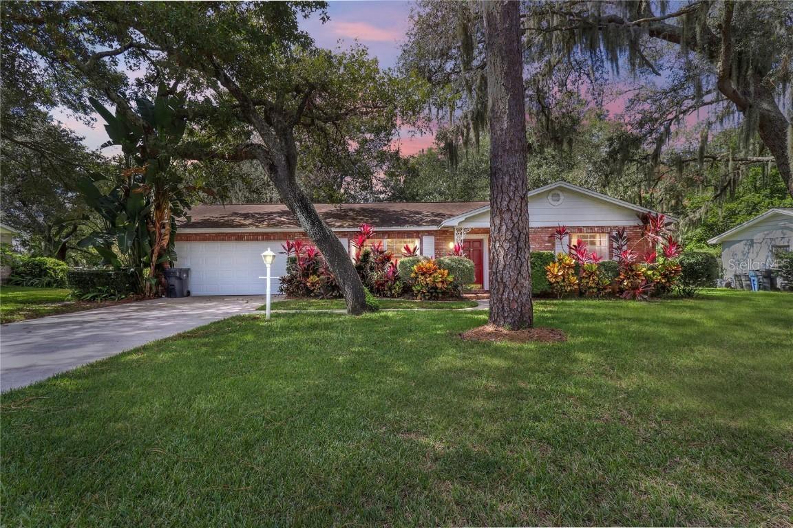 2704 Bellwood Dr., Brandon, FL 33511