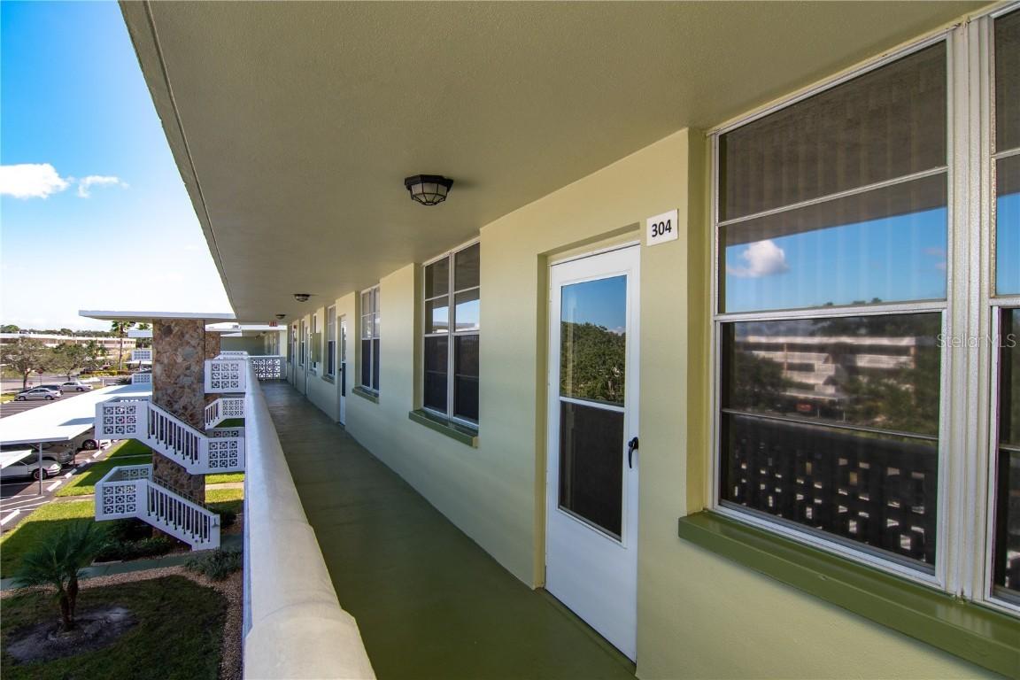 4885 1st St. #304, St Petersburg, FL 33703