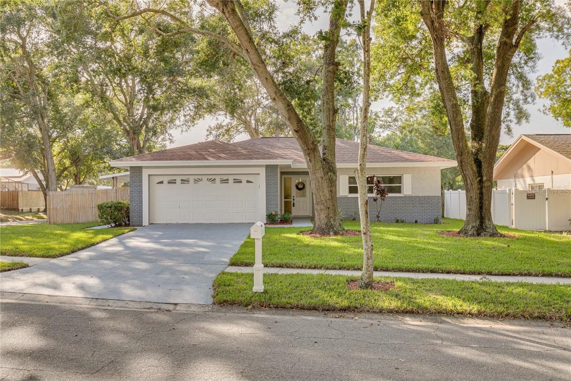 2208 Orangeside Rd., Palm Harbor, FL 34683