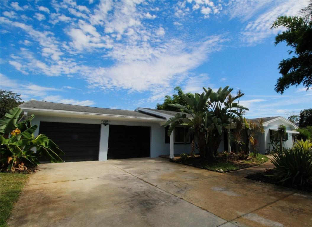 1133 Stephen Foster Dr., Largo, FL 33771