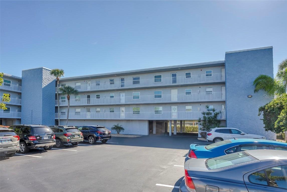 719 Pinellas Bayway #103, Tierra Verde, FL 33715