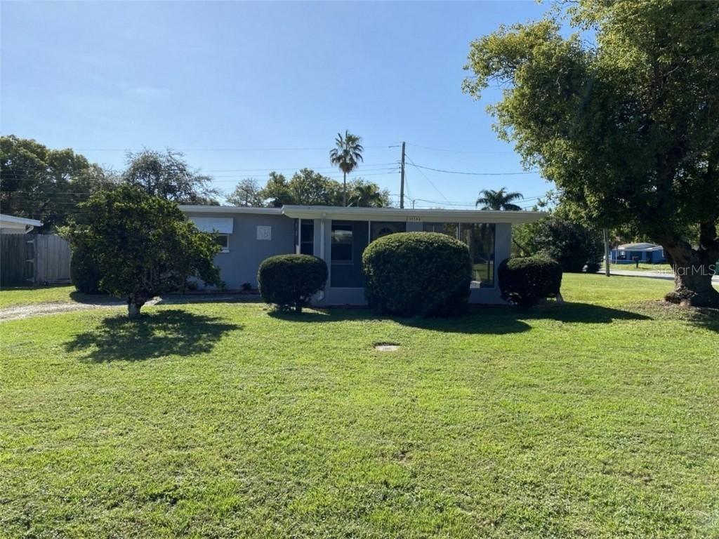10598 111th Ave., Largo, FL 33773
