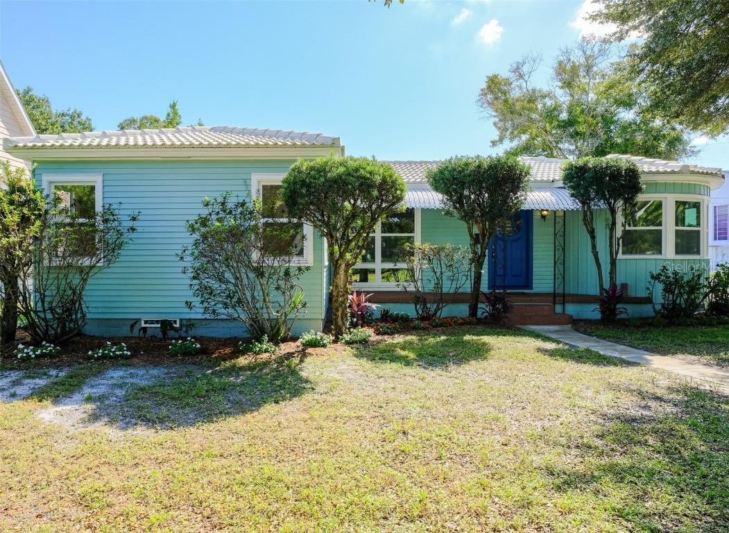 4262 1st Ave., St Petersburg, FL 33713