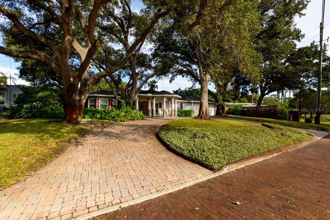 630 63rd St., St Petersburg, FL 33710