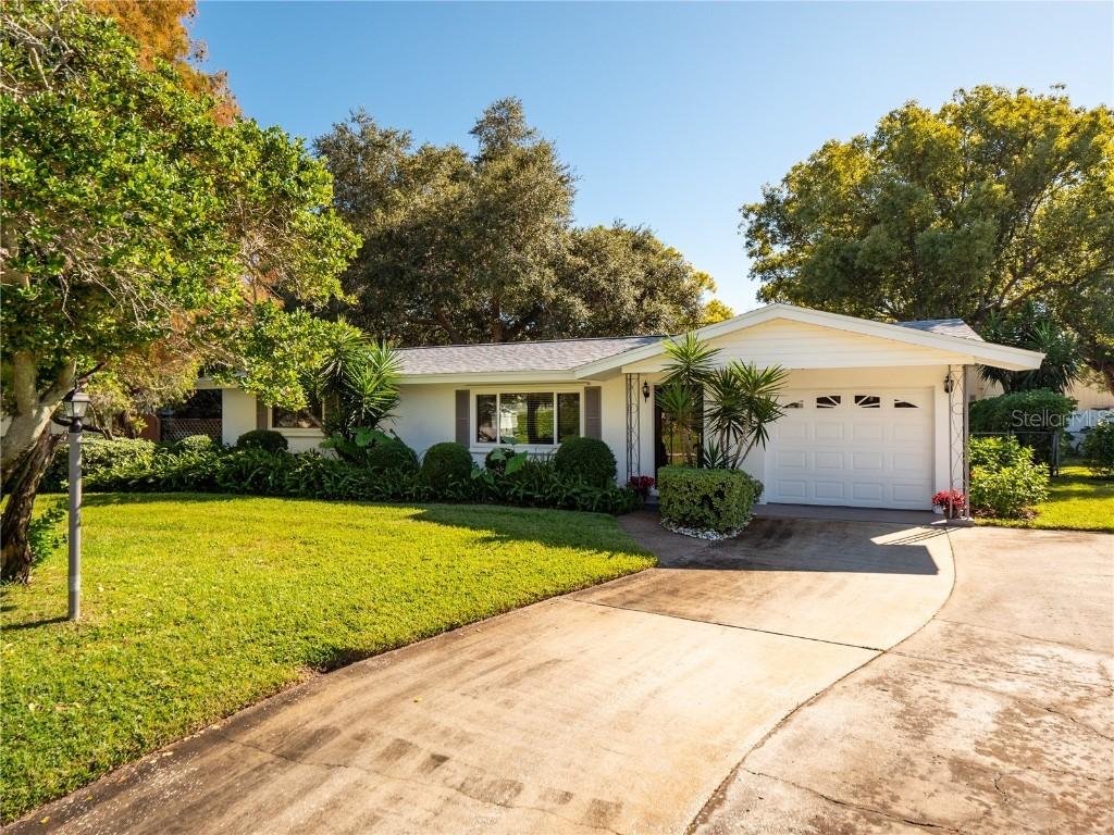 11690 75th Ave., Seminole, FL 33772