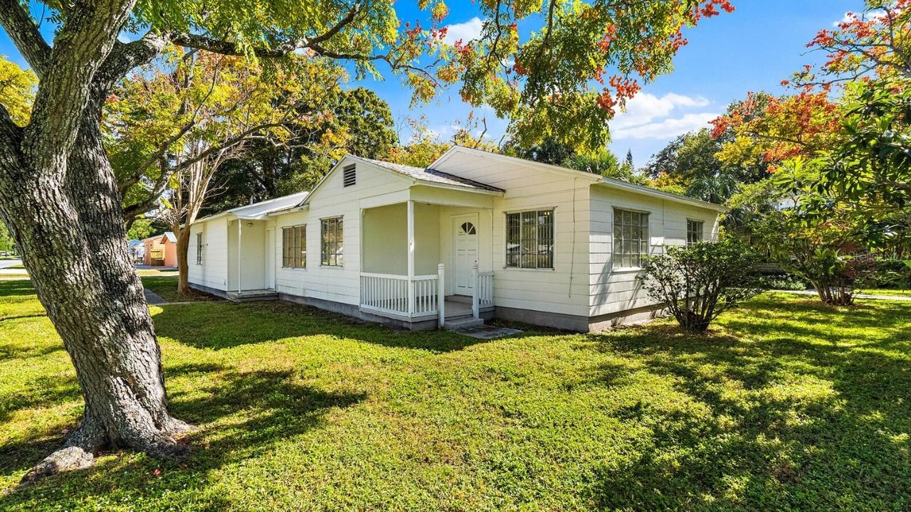 1102 Gray St., Gulfport, FL 33707