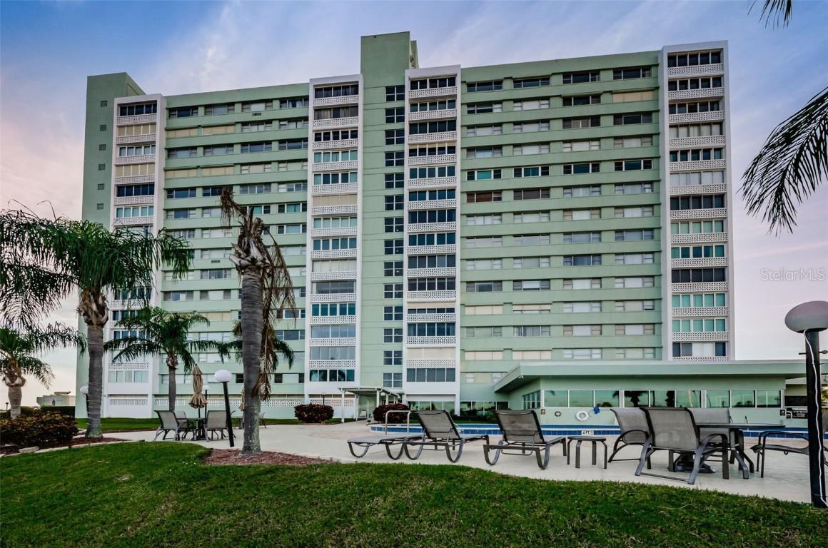 31 Island Way #403, Clearwater, FL 33767