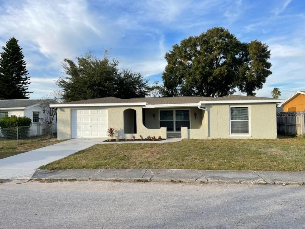 7411 Oak Crest Dr., Port Richey, FL 34668