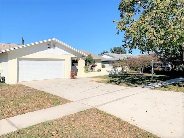 2438 Timbercrest Cir., Clearwater, FL 33763