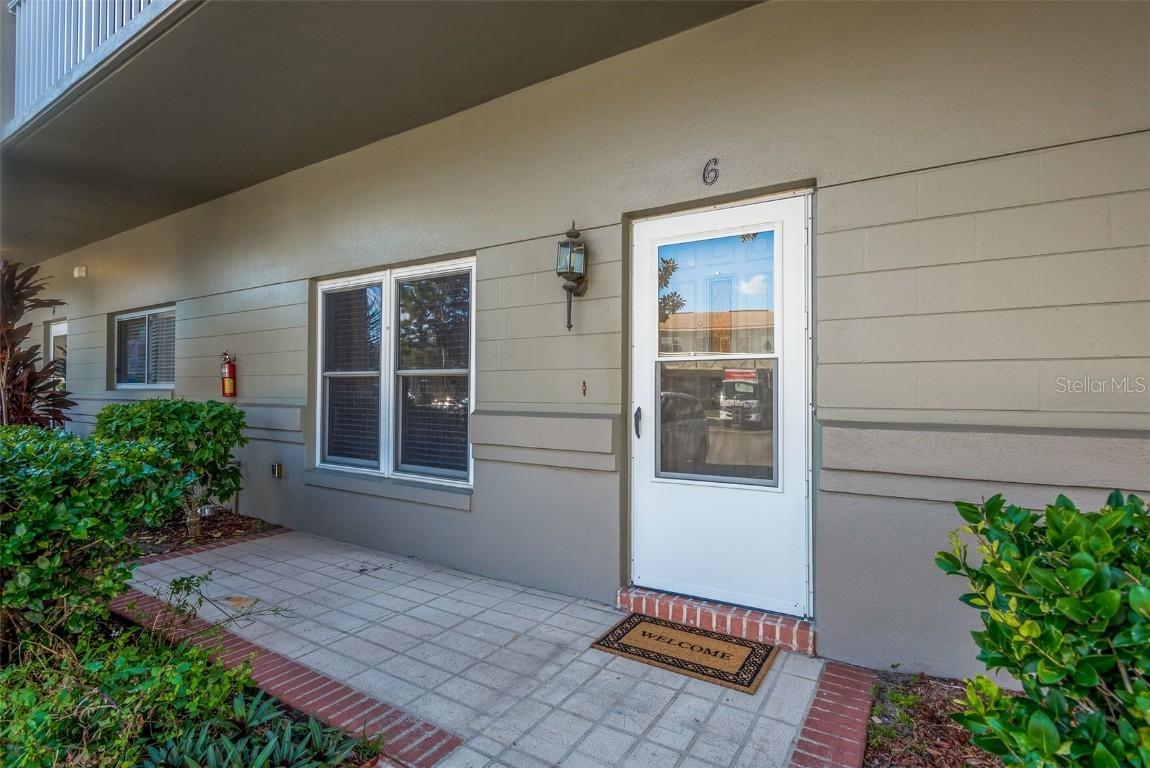 2294 Belgian Ln. #6, Clearwater, FL 33763