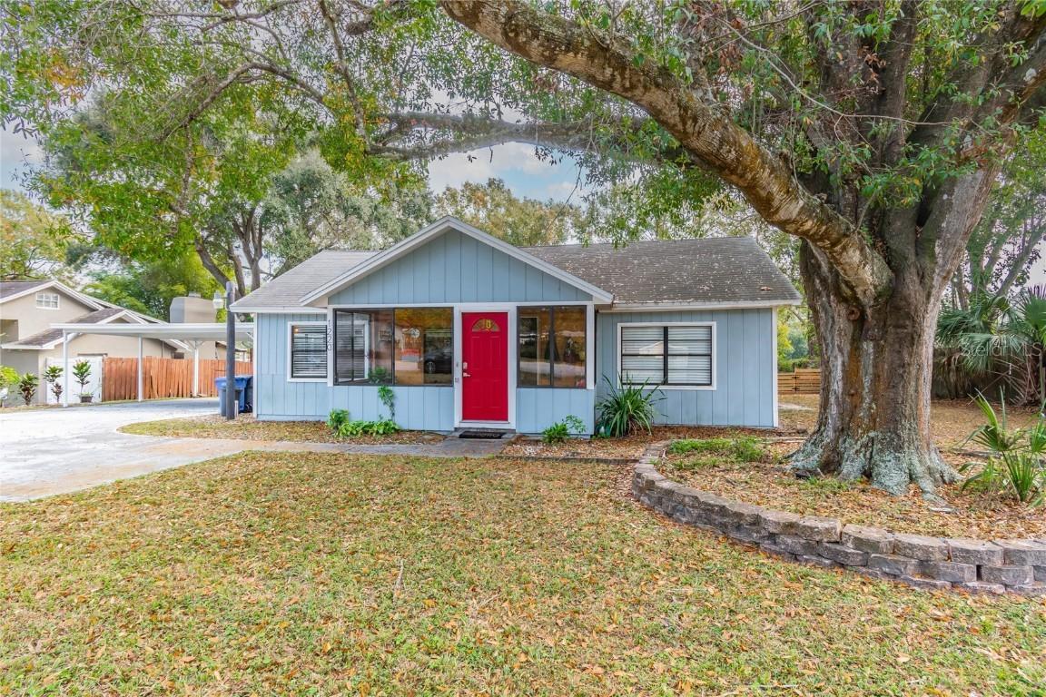 1220 N N Pine Lake Dr Dr., Tampa, FL 33612