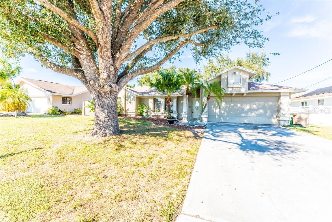 2125 SE 14th Ter., Cape Coral, FL 33990