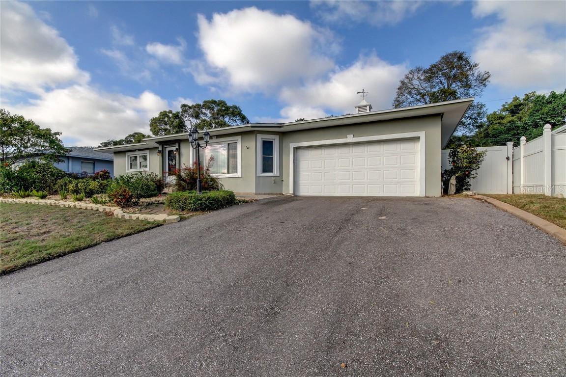3589 High Bluff Dr., Largo, FL 33770