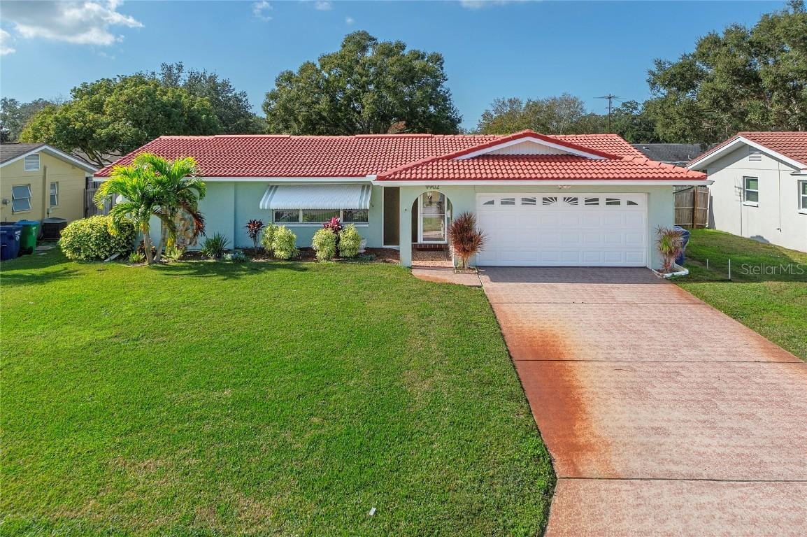 9902 111th St., Seminole, FL 33772