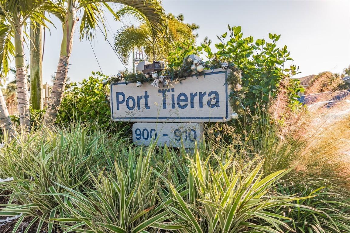 910 Pinellas Bayway #206, Tierra Verde, FL 33715