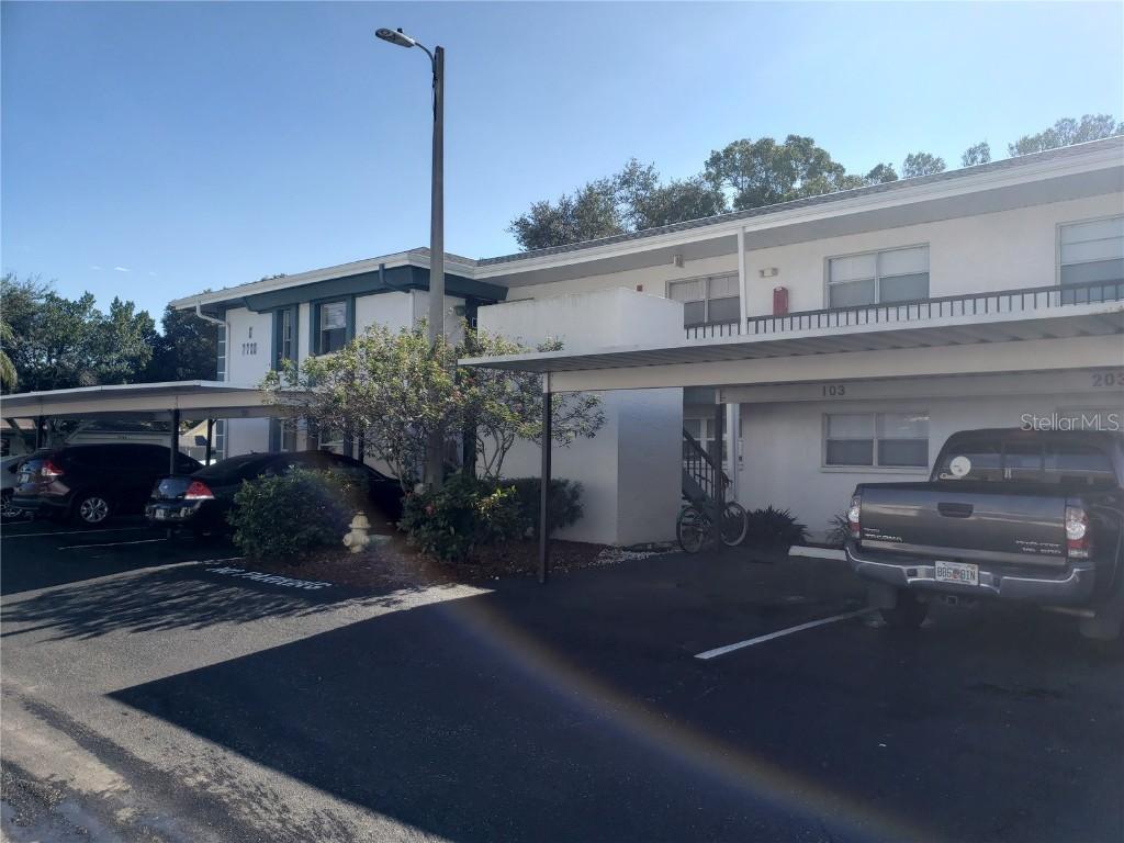 7700 92nd St. #104, Seminole, FL 33777