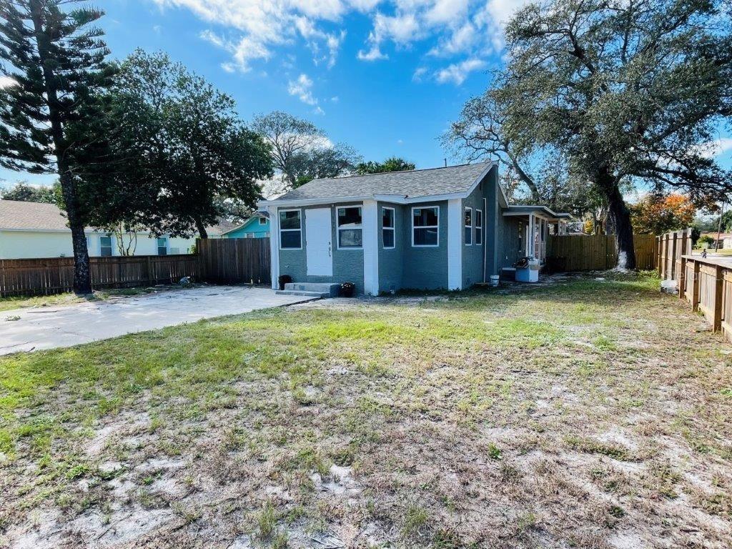 1701 Newark St., St Petersburg, FL 33711