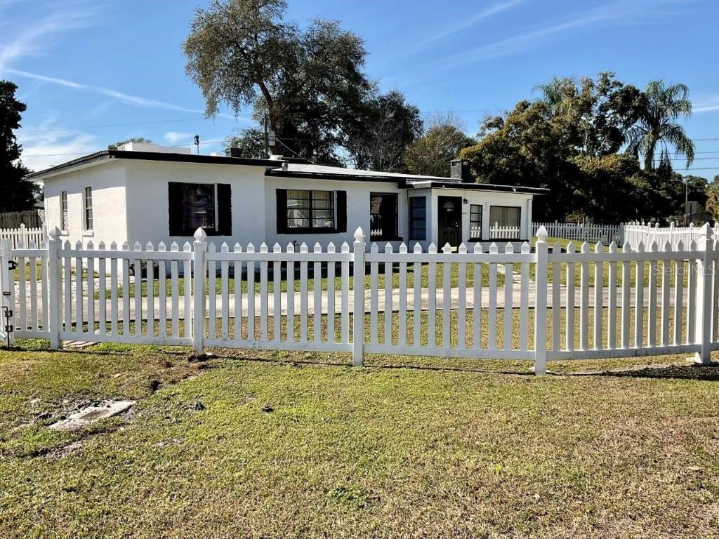 1500 Canterbury Rd., St Petersburg, FL 33710