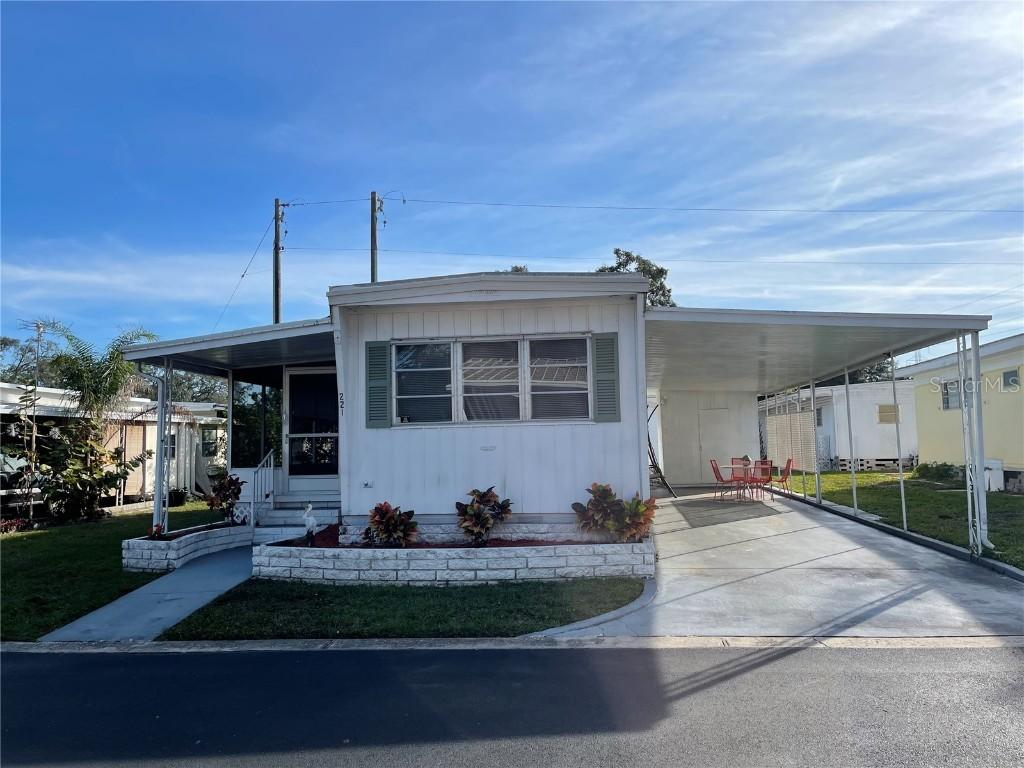 20000 Us Highway 19 #221, Clearwater, FL 33764