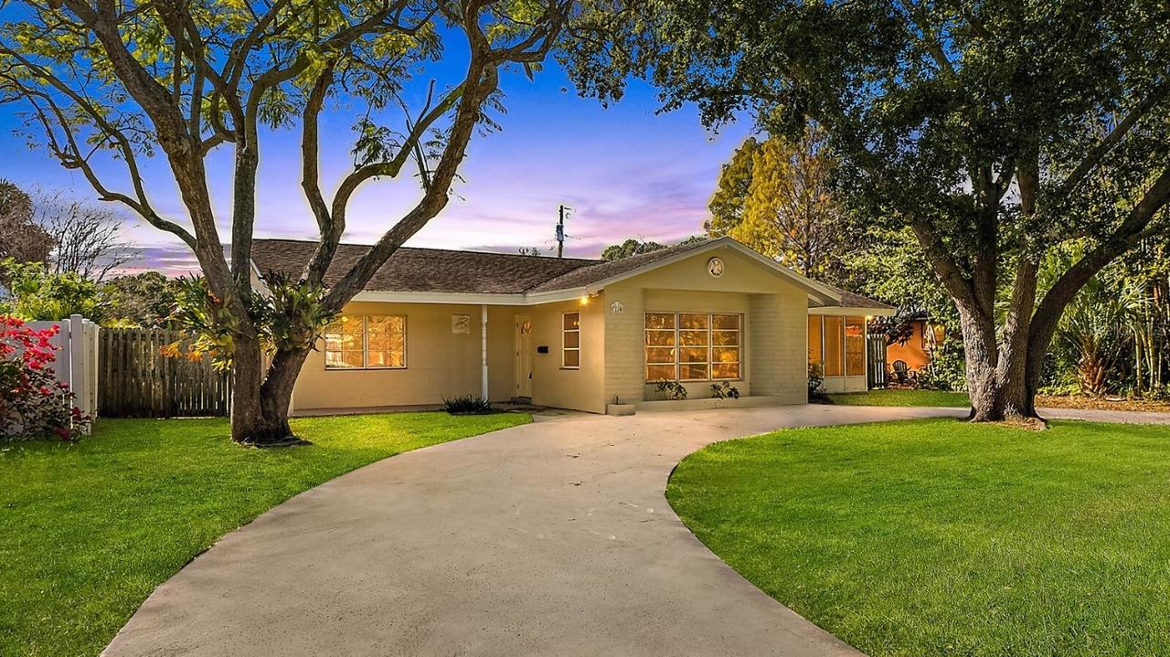 7110 3rd Ave., St Petersburg, FL 33710