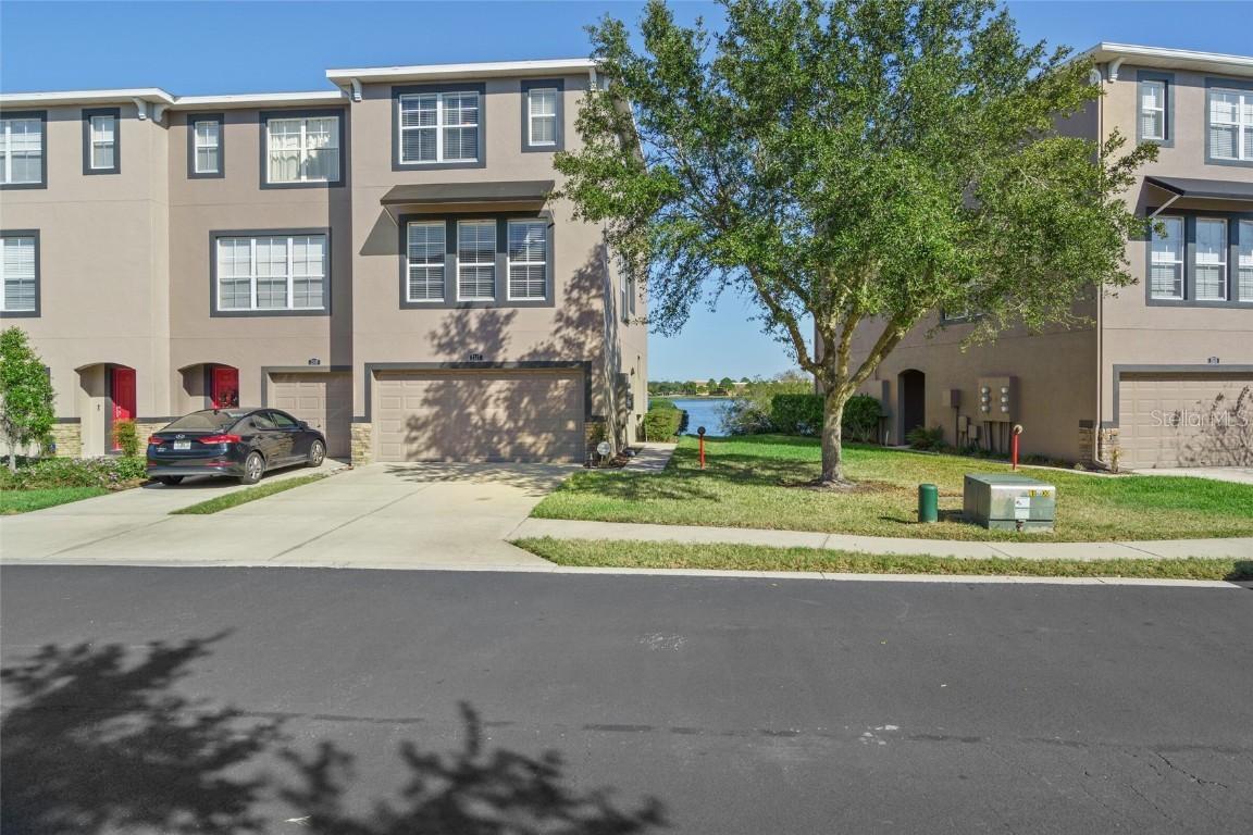 2517 Lexington Oak Dr., Brandon, FL 33511