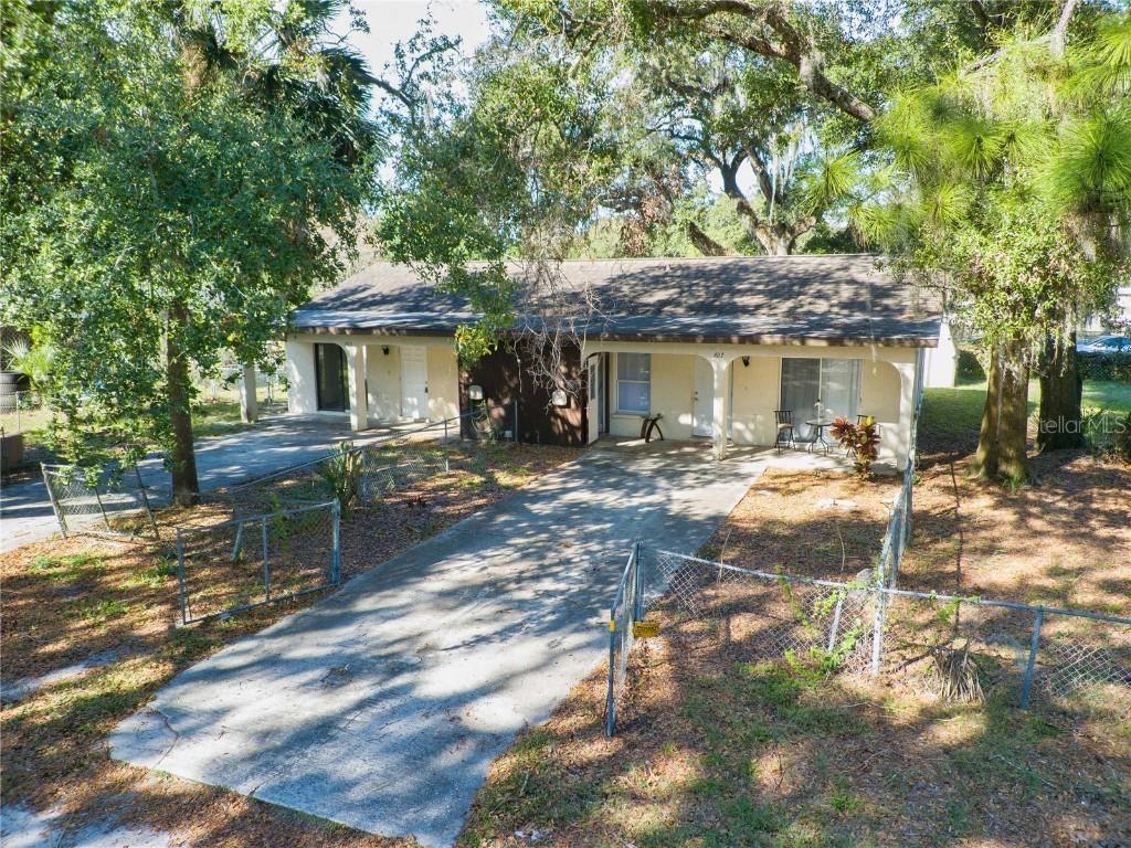 1915 27th Avenue Dr., Bradenton, FL 34208