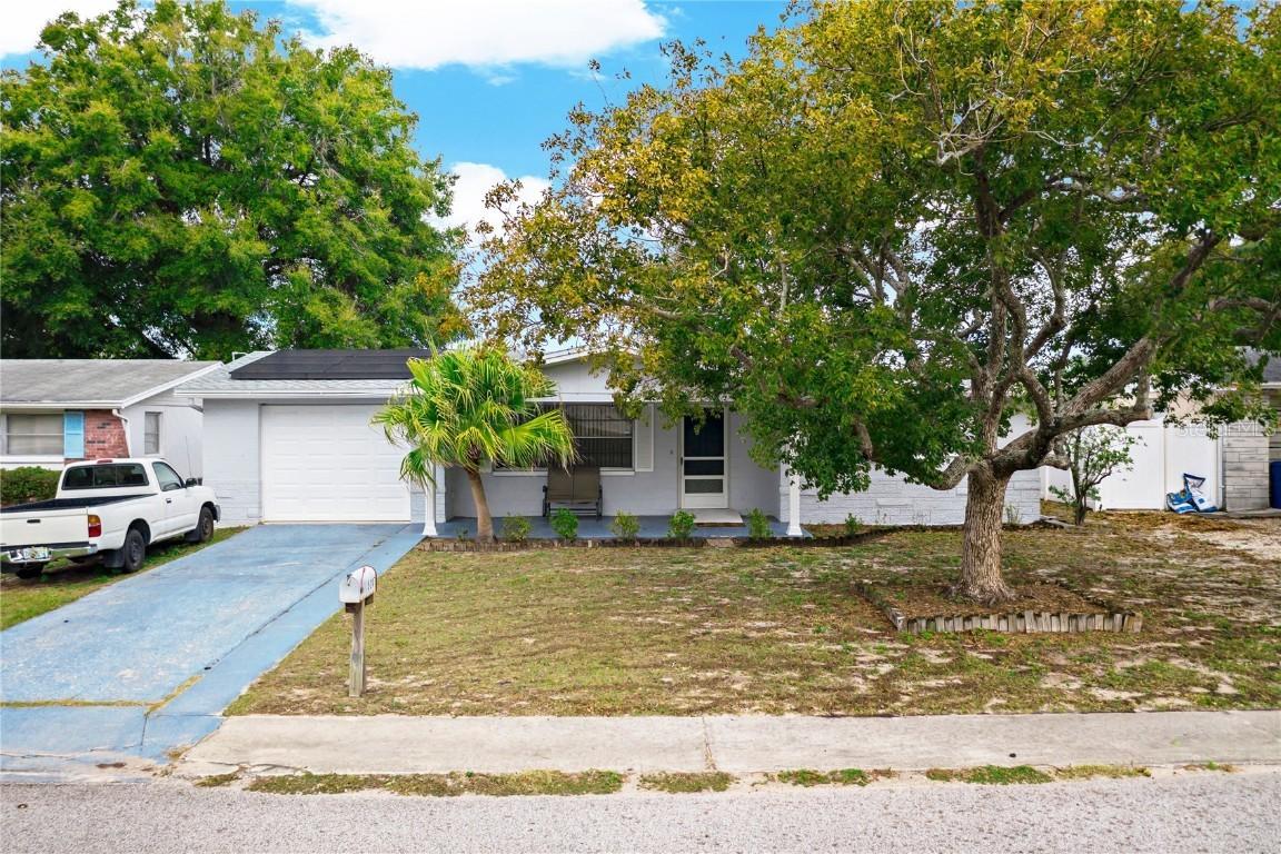 5247 Bob White Dr., Holiday, FL 34690