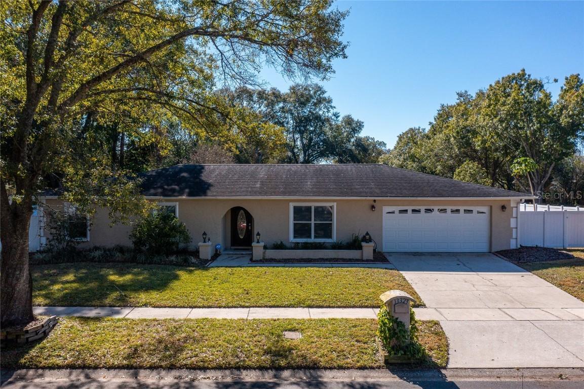 13323 Lake George Ln., Tampa, FL 33618