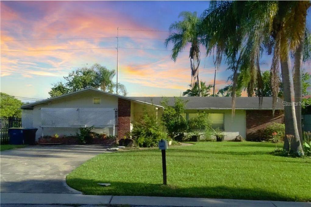 1491 Ridgelane Rd., Clearwater, FL 33755