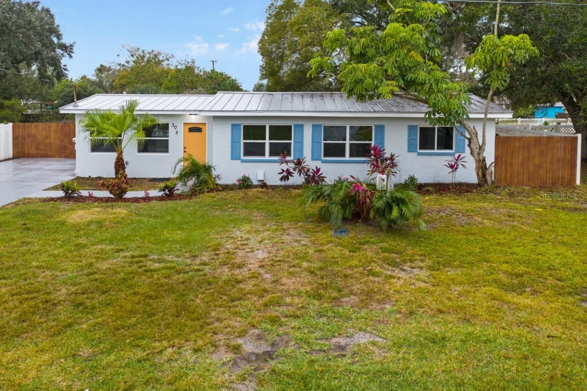 305 11th St., Ruskin, FL 33570