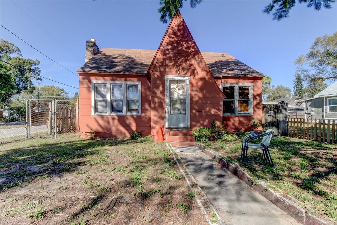 1147 James Ave., St Petersburg, FL 33705