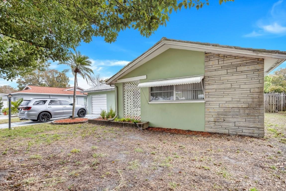 2538 Bramblewood Dr., Clearwater, FL 33763