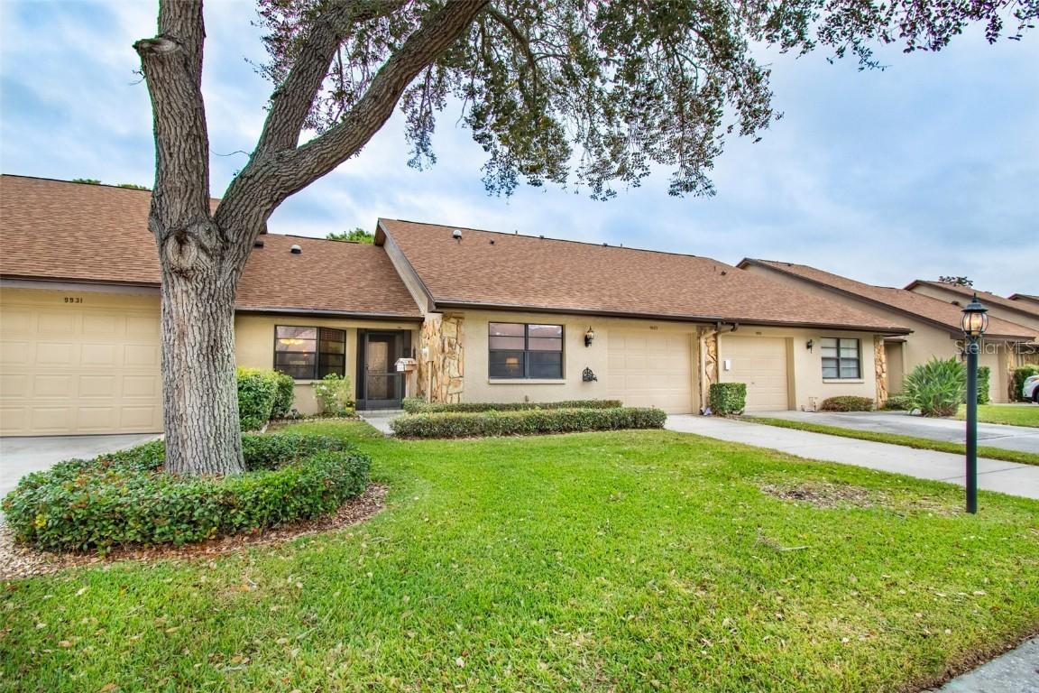 9923 Lake Seminole Dr., Largo, FL 33773