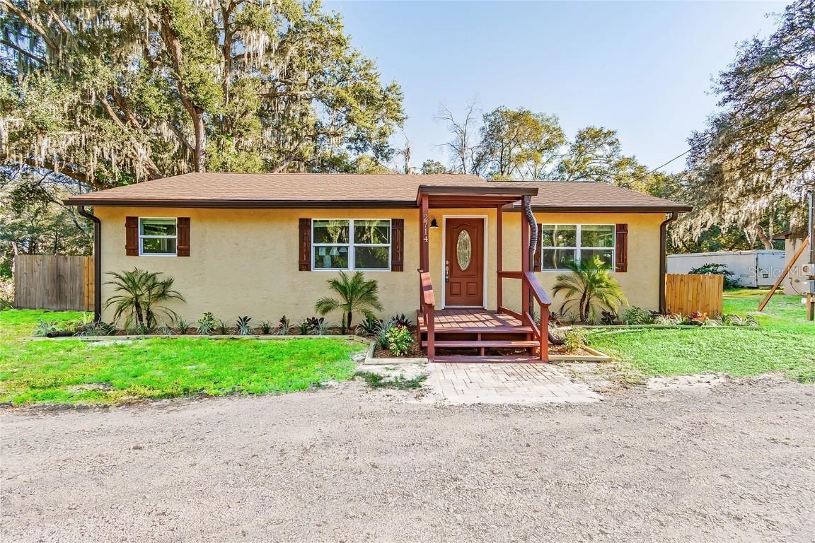 2714 Wallace Branch Rd., Plant City, FL 33565