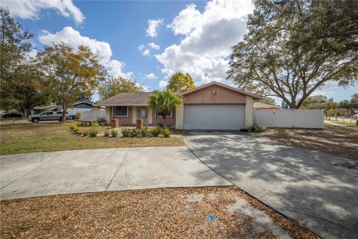 12691 Cumberland Dr., Largo, FL 33773