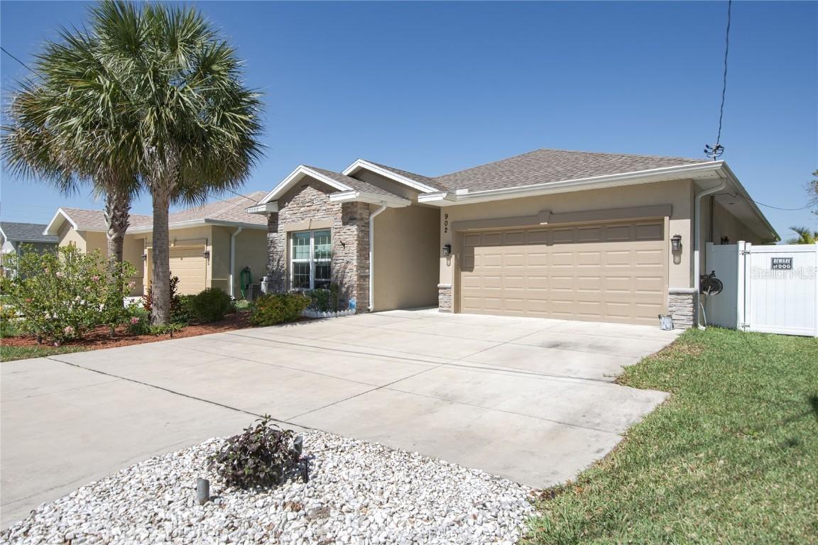 902 8th Ave., Largo, FL 33770