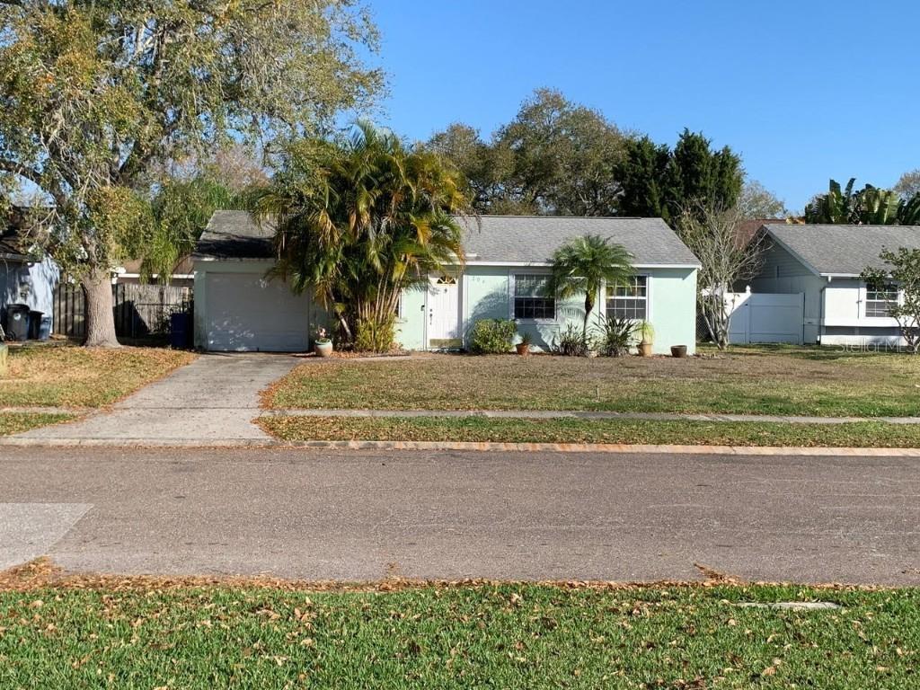 206 Lexington St., Oldsmar, FL 34677