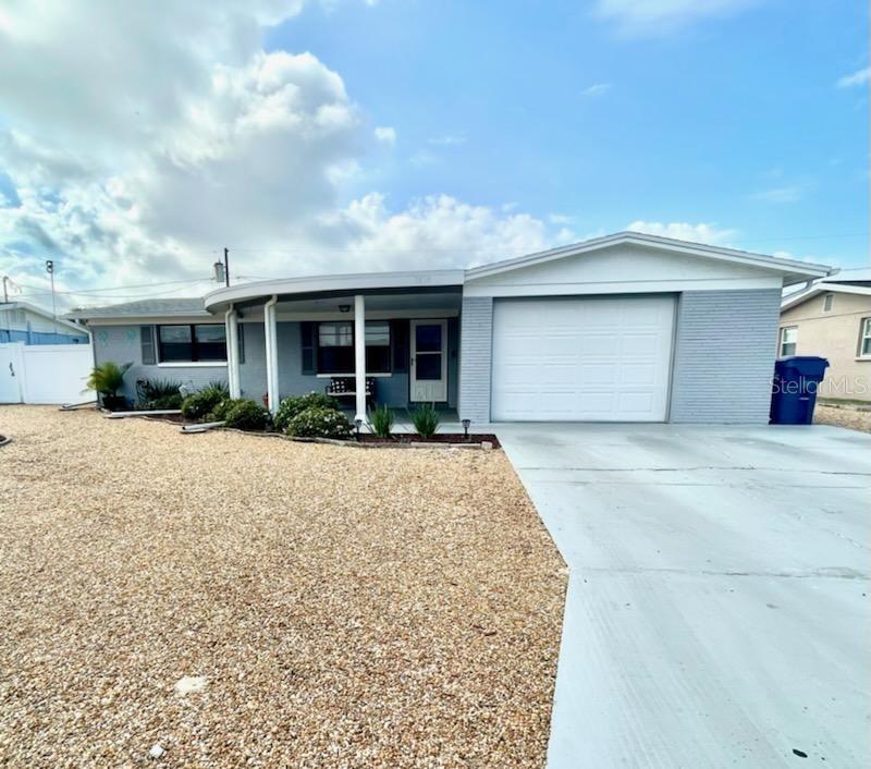 3830 Redwood Dr., Holiday, FL 34691