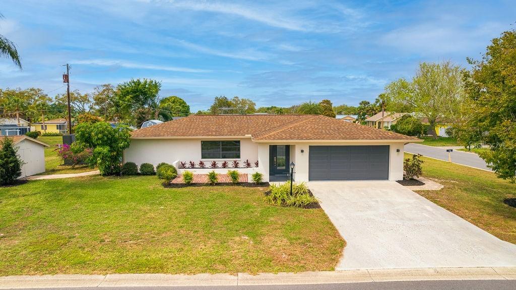 460 Whippoorwill Dr., Venice, FL 34293