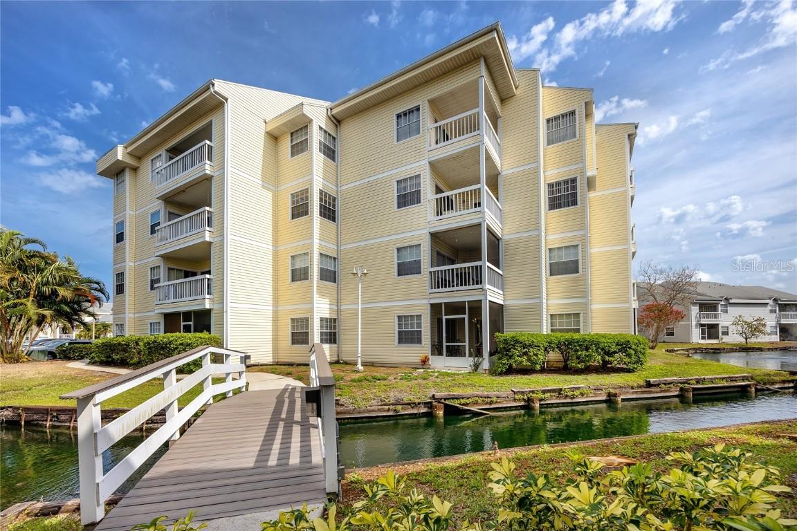 6817 Stones Throw Cir. #17306, St Petersburg, FL 33710