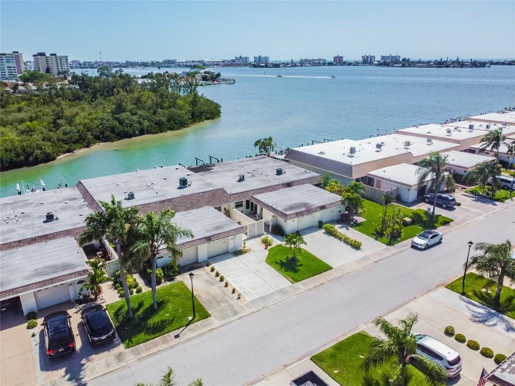 476 Boca Ciega Point Blvd. #910, St Petersburg, FL 33708