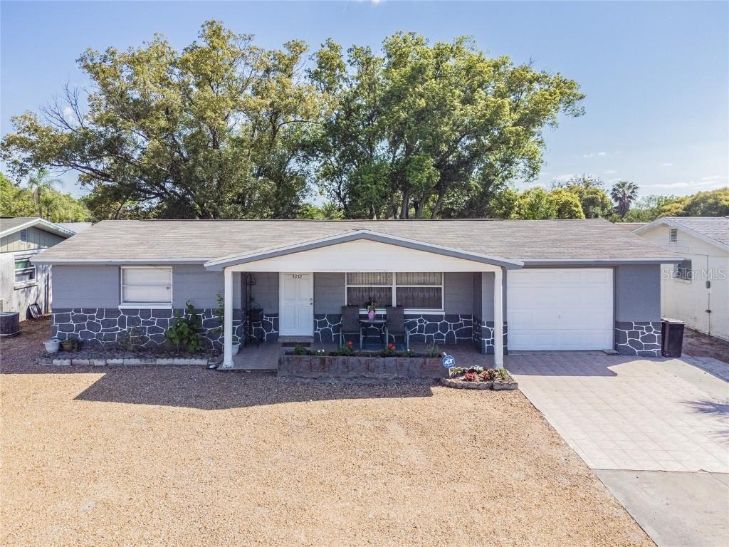 5252 Sparrow Dr., Holiday, FL 34690