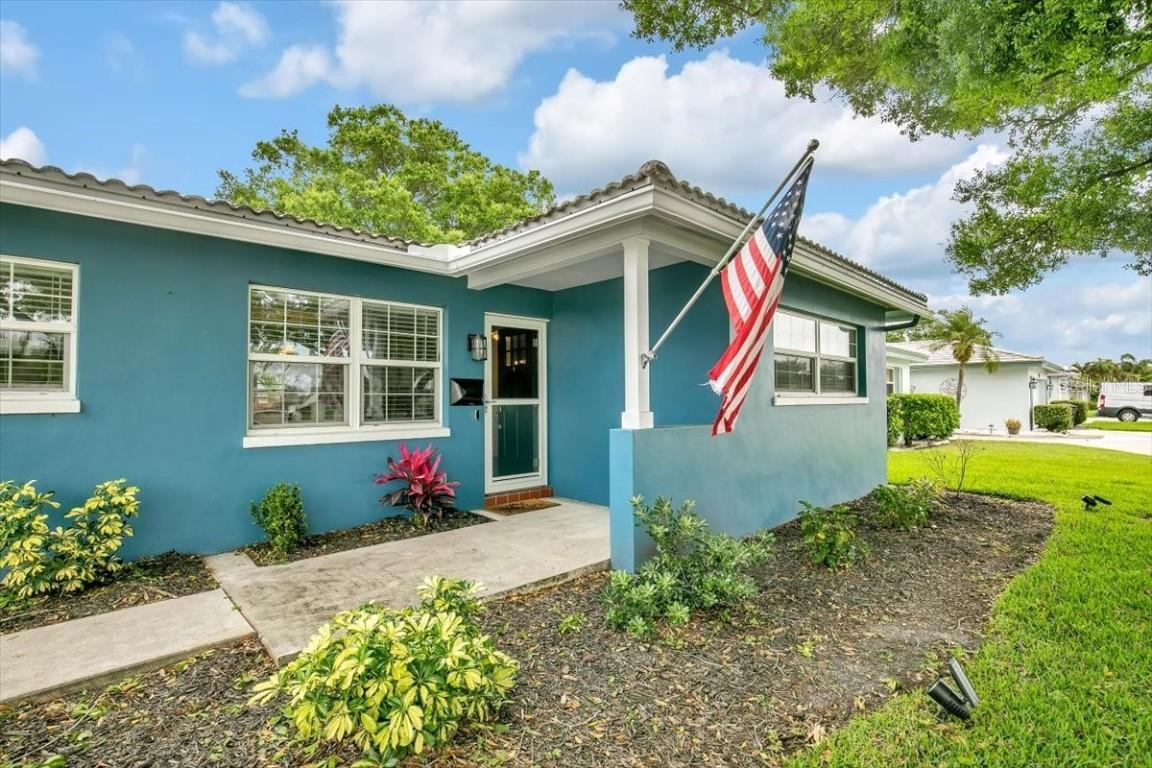 103 98th Ave., St Petersburg, FL 33702
