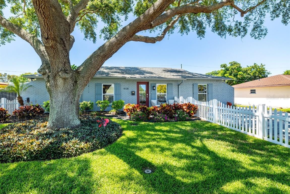 4135 Beach Dr., St Petersburg, FL 33705