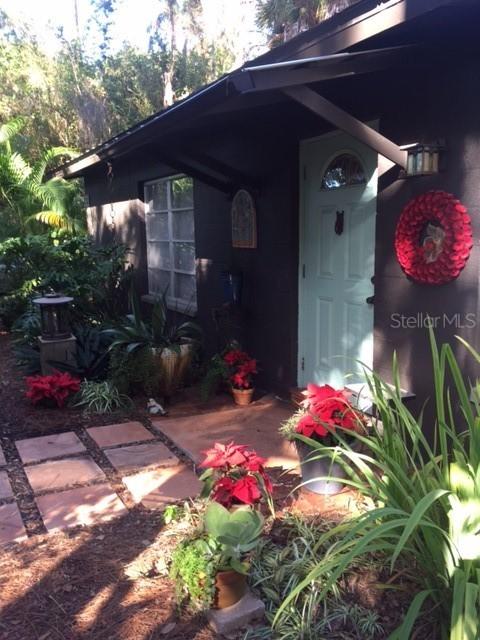 590 Artists Ave., Englewood, FL 34223